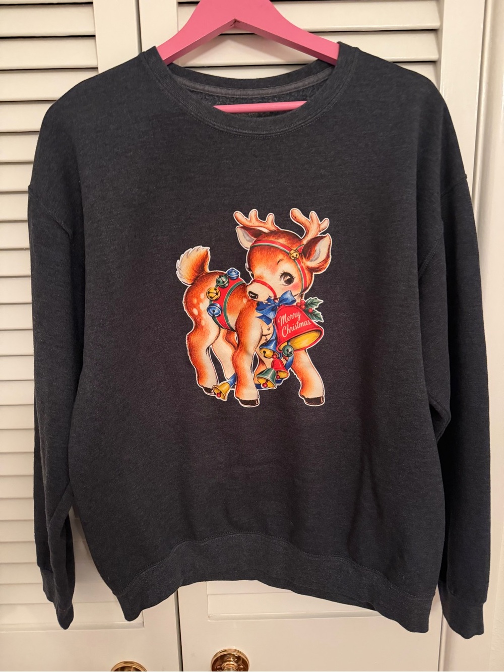Vintage-Inspired Reindeer Merry Christmas Graphic Crewneck - Navy